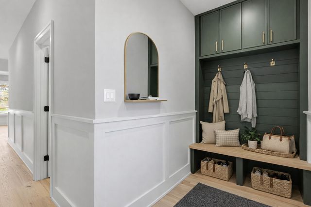 948 Stonebridge Way, Woodridge, IL 60517