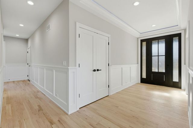 948 Stonebridge Way, Woodridge, IL 60517