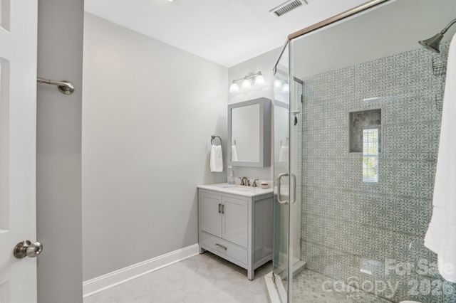 10056 Paisley Drive, Charlotte, NC 28269