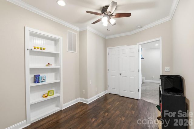 10056 Paisley Drive, Charlotte, NC 28269