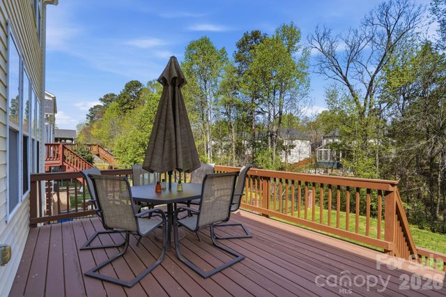 10056 Paisley Drive, Charlotte, NC 28269