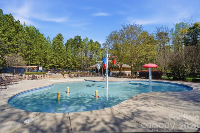 10056 Paisley Drive, Charlotte, NC 28269