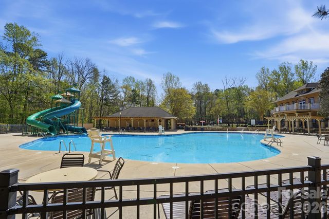 10056 Paisley Drive, Charlotte, NC 28269