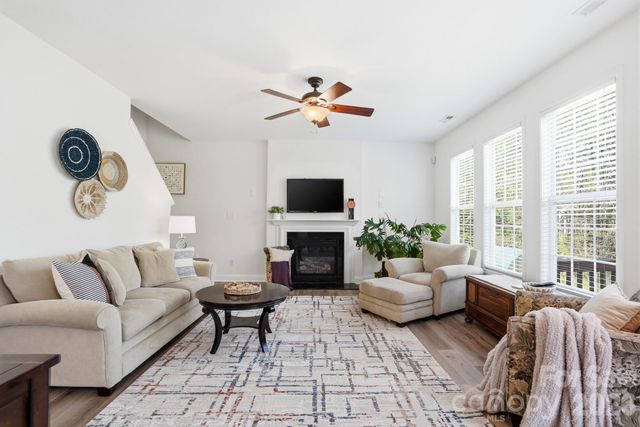 10056 Paisley Drive, Charlotte, NC 28269