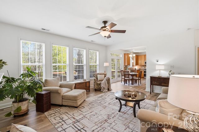 10056 Paisley Drive, Charlotte, NC 28269