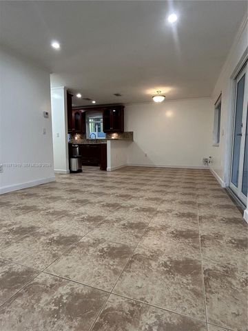 230 SW 30th Ave 230, Miami, FL 33135