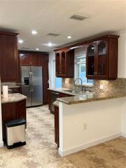 230 SW 30th Ave 230, Miami, FL 33135