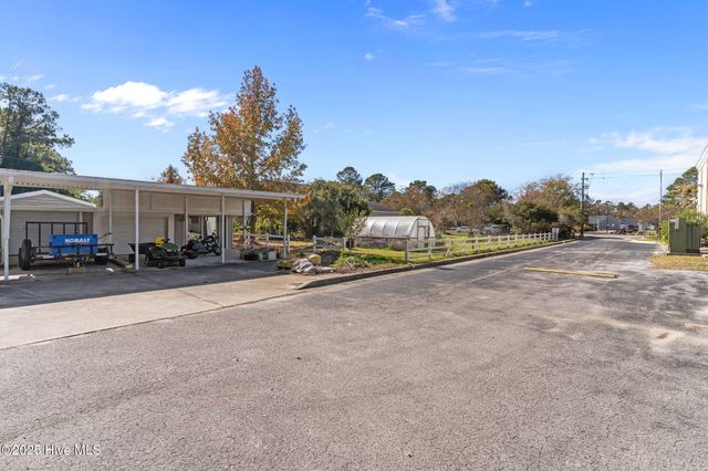 1030 Calabash Road NW, Calabash, NC 28467