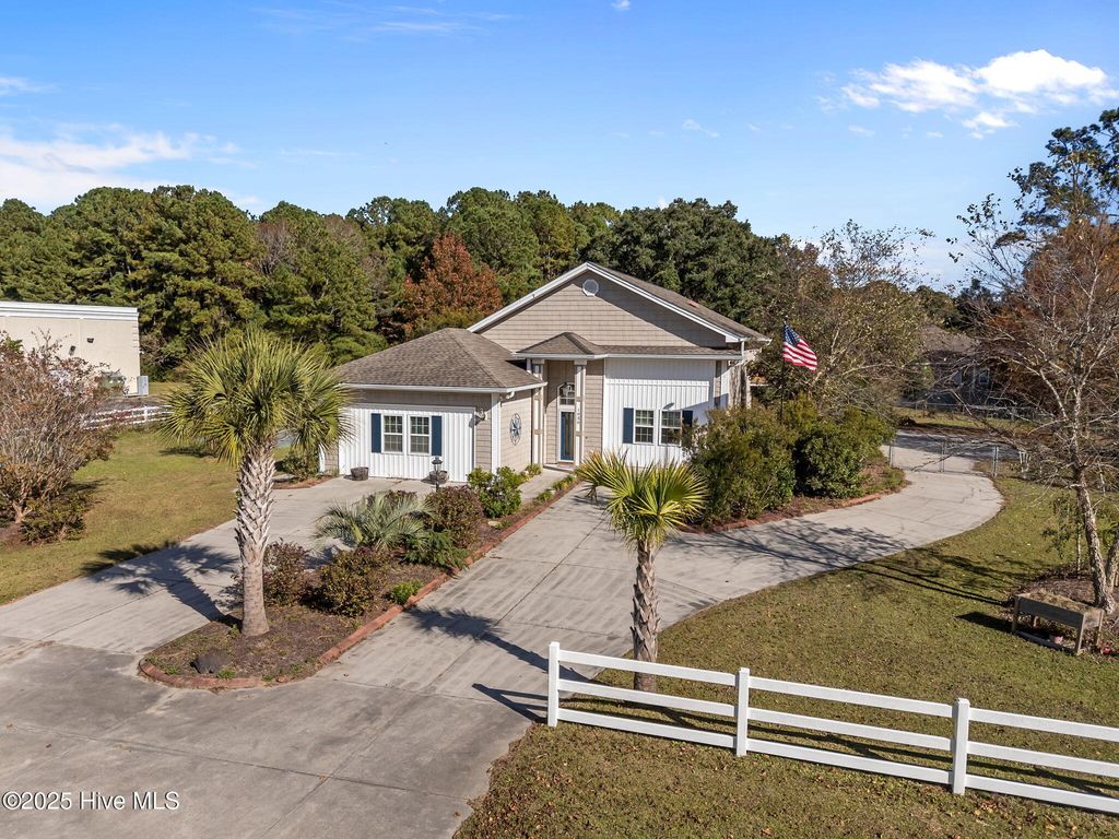 1030 Calabash Road NW, Calabash, NC 28467