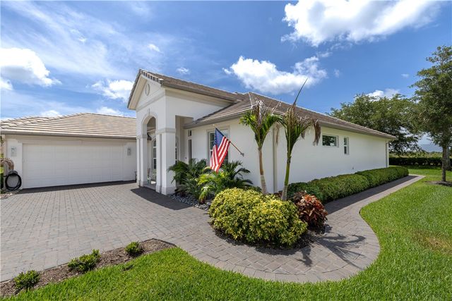 8245 Halbert Lane, Vero Beach, FL 32968