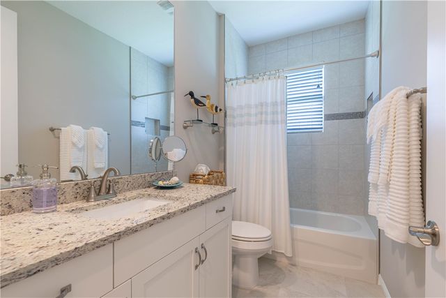 8245 Halbert Lane, Vero Beach, FL 32968