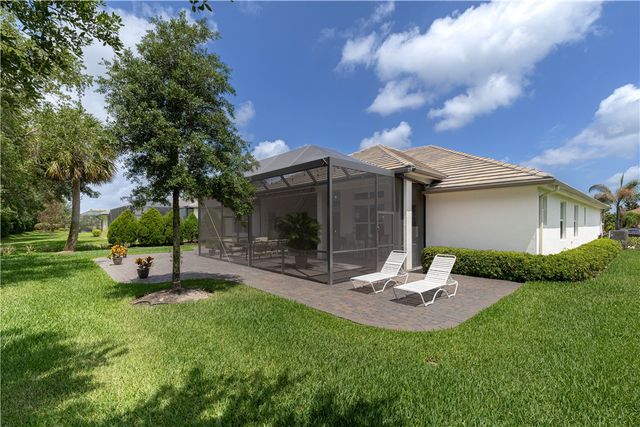 8245 Halbert Lane, Vero Beach, FL 32968