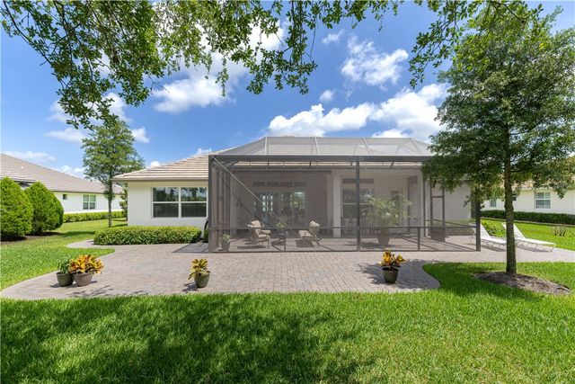 8245 Halbert Lane, Vero Beach, FL 32968