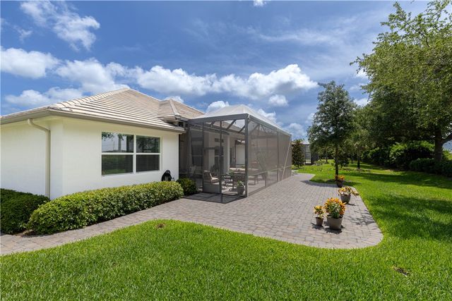 8245 Halbert Lane, Vero Beach, FL 32968