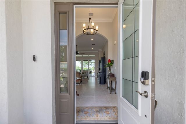 8245 Halbert Lane, Vero Beach, FL 32968