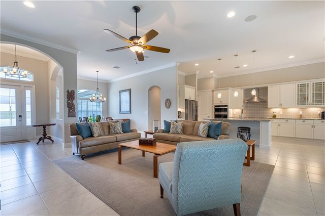 8245 Halbert Lane, Vero Beach, FL 32968