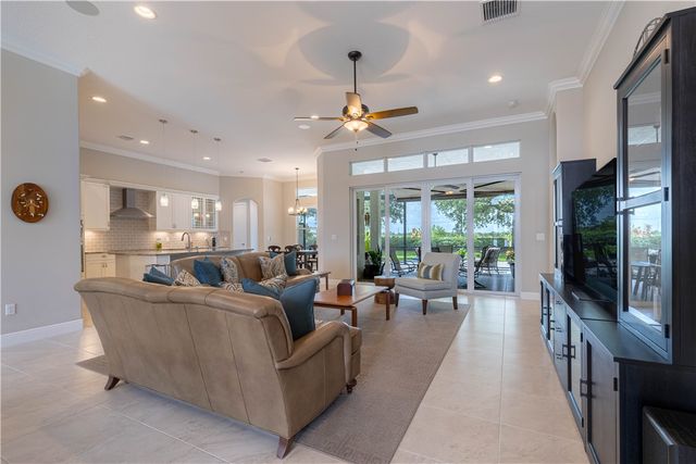 8245 Halbert Lane, Vero Beach, FL 32968