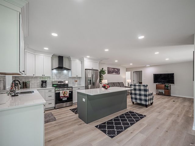 4921 Hoelscher Boulevard, Evansville, IN 47712