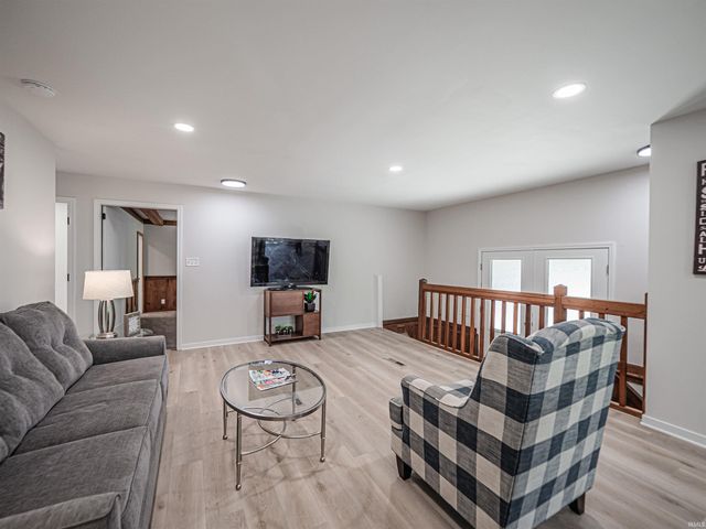 4921 Hoelscher Boulevard, Evansville, IN 47712