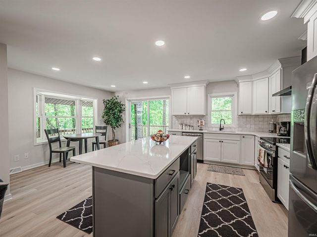 4921 Hoelscher Boulevard, Evansville, IN 47712