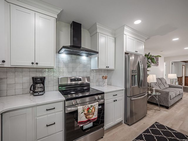 4921 Hoelscher Boulevard, Evansville, IN 47712