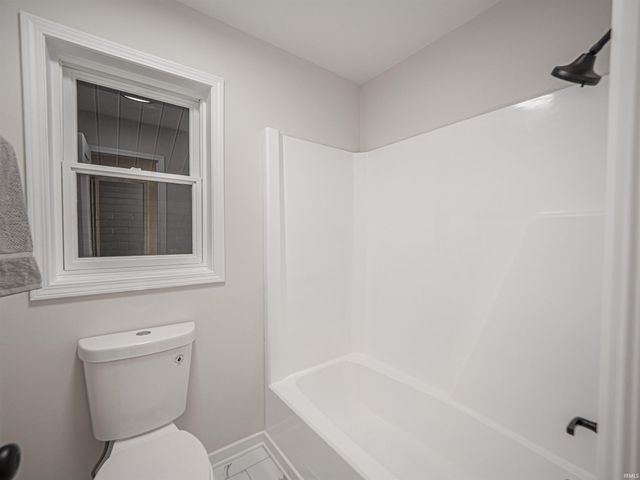 4921 Hoelscher Boulevard, Evansville, IN 47712