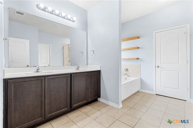 812 Valentino Drive, Harker Heights, TX 76548