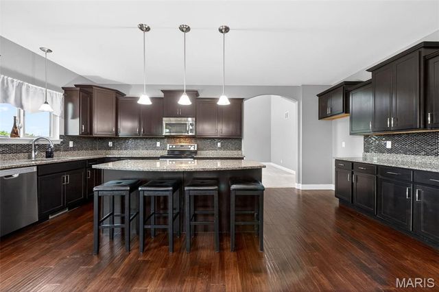 141 Central Park Avenue, Wentzville, MO 63385