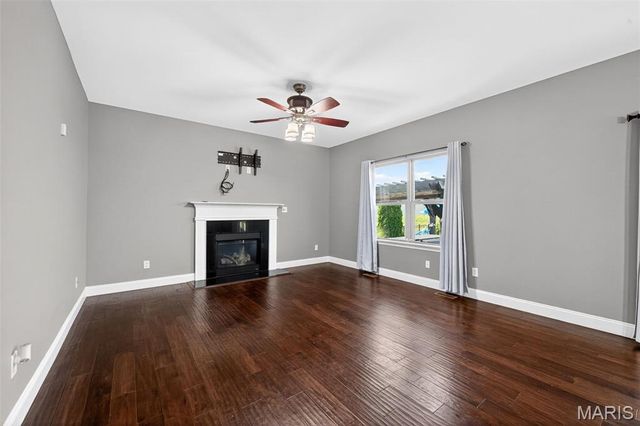 141 Central Park Avenue, Wentzville, MO 63385