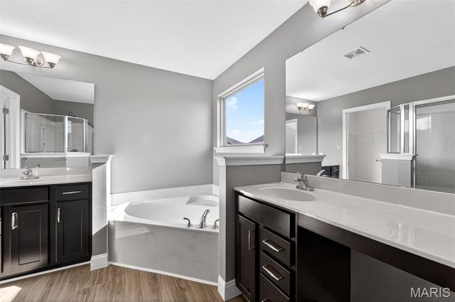 141 Central Park Avenue, Wentzville, MO 63385