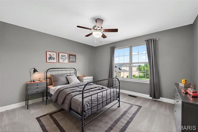 141 Central Park Avenue, Wentzville, MO 63385