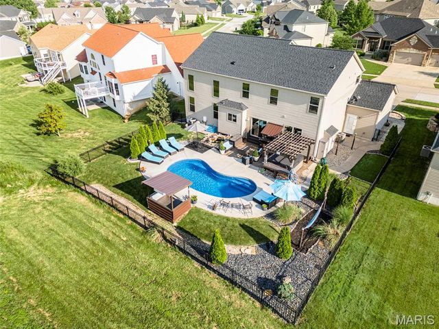 141 Central Park Avenue, Wentzville, MO 63385