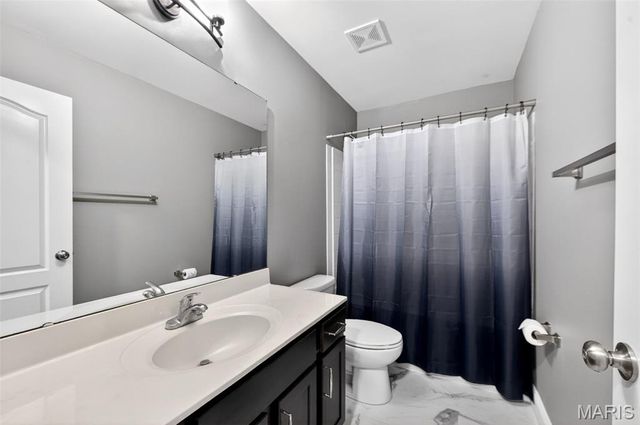141 Central Park Avenue, Wentzville, MO 63385