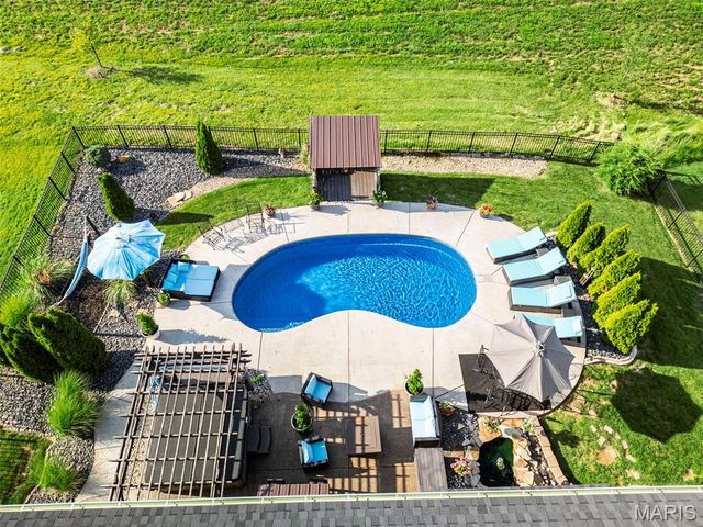 141 Central Park Avenue, Wentzville, MO 63385