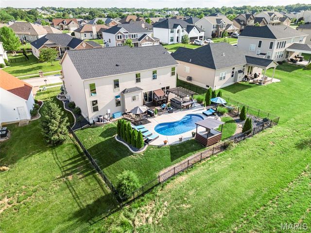 141 Central Park Avenue, Wentzville, MO 63385