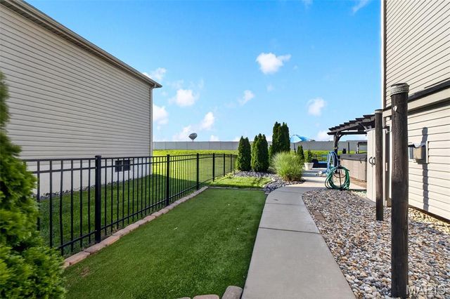 141 Central Park Avenue, Wentzville, MO 63385