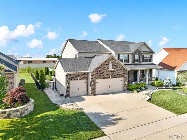 141 Central Park Avenue, Wentzville, MO 63385