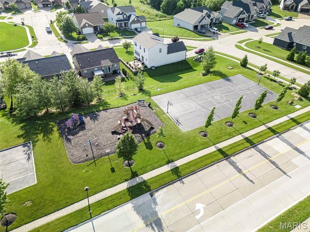 141 Central Park Avenue, Wentzville, MO 63385