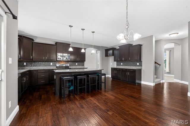 141 Central Park Avenue, Wentzville, MO 63385