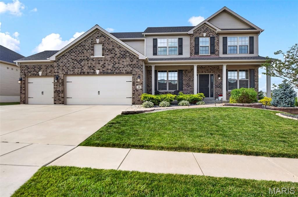 141 Central Park Avenue, Wentzville, MO 63385
