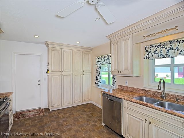 154 Crestview Terrace, Lake Placid, FL 33852