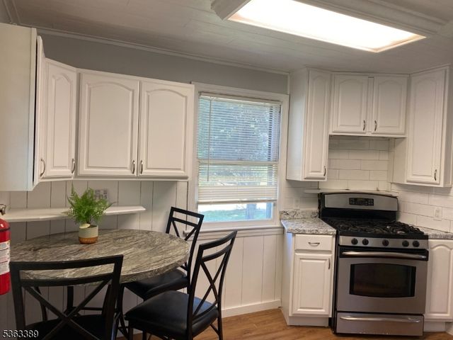 55 Valley Rd, Lincoln Park Boro, NJ 07035