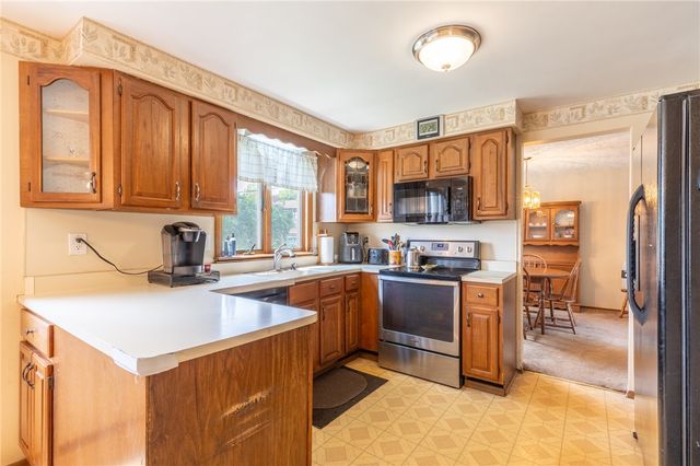 28 Fallingwood Terrace, Greece, NY 14612