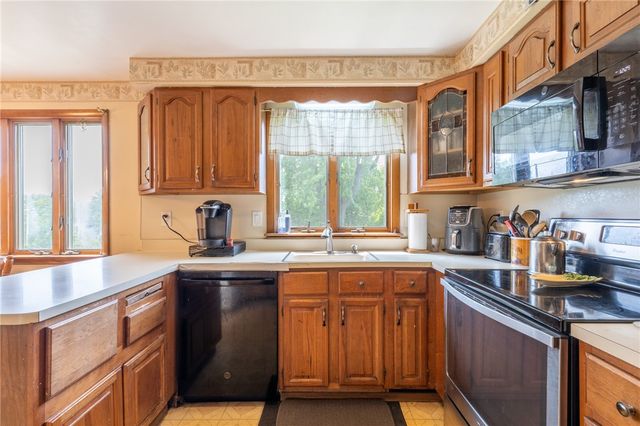 28 Fallingwood Terrace, Greece, NY 14612
