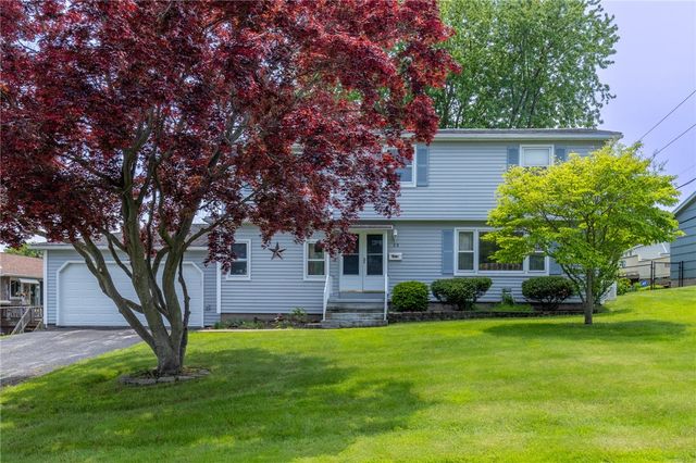 28 Fallingwood Terrace, Greece, NY 14612