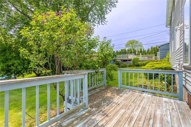 28 Fallingwood Terrace, Greece, NY 14612