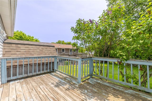28 Fallingwood Terrace, Greece, NY 14612
