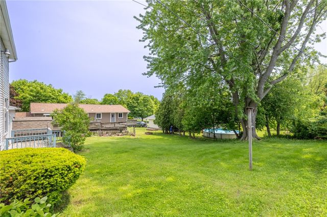 28 Fallingwood Terrace, Greece, NY 14612