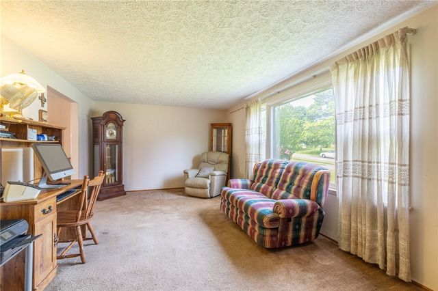 28 Fallingwood Terrace, Greece, NY 14612