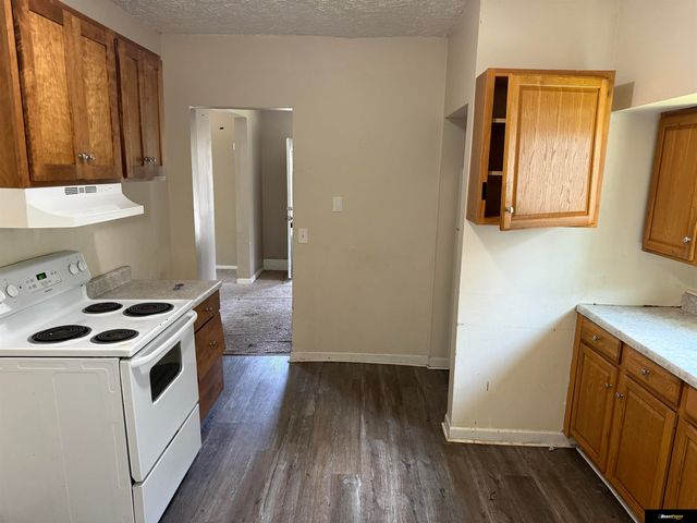 2504 Hartman Avenue, Omaha, NE 68111